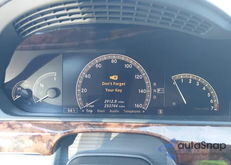 2008 Mercedes-Benz S 550 4Matic z USA, uszkodzony, nr VIN WDDNG86X98A190123